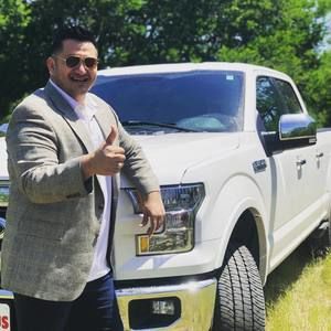 Meet your Posher, Ismael